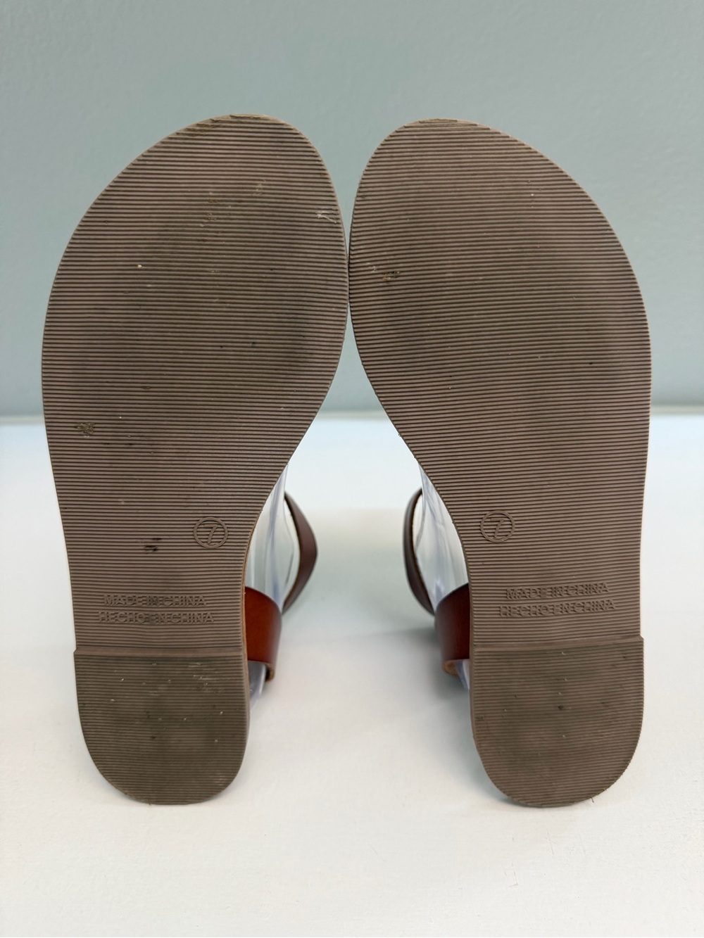 OLD NAVY Women's Brown Ankle-Strap Leather Sandals - Picture 6 of 6